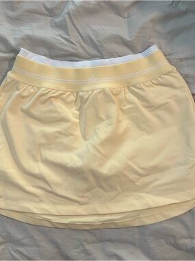 ALO Yoga Pale Yellow Athletic Skirt